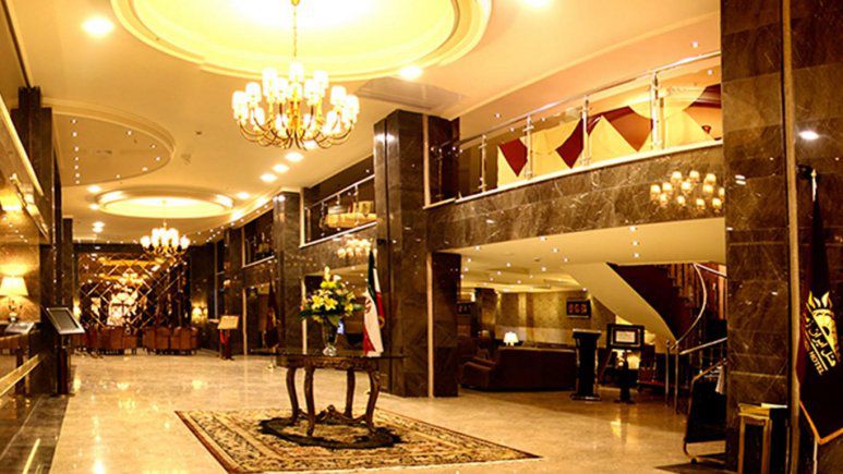 هتل ایران زمین